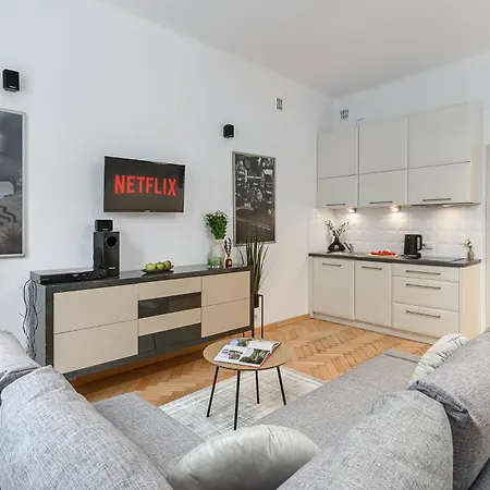 Lumina Near Old Town In Apartman Varsó